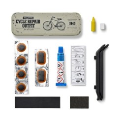 Retroinspireret lappesæt fra Weldtite i metaldåse. Indeholder lapper, lim, sandpapir og dækjern til reparation af cykelslange.
