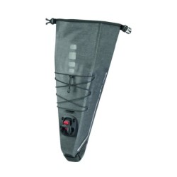 klikmontering og refleks på bagenden af sadeltaske