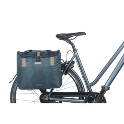 Basil Elegance City-Shopper cykeltaske (estate  blue). Materialet er af genbrugte PET-flasker. Hook-on system. Vol 20-26 L