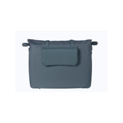 Taske BASIL Manhattan Commuter Office bag (Navy) Dimensioner: 38x12x30 cm, volumen: 12L. Hook-on system.