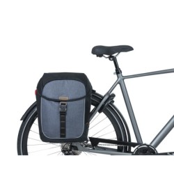 BASIL Miles MIK 2.0 - double bag - taskesæt (bag) Sort/lime, 34x16x43cm 34L. Monteret MIK 2.0 adapter plade og 100% vandtæt.