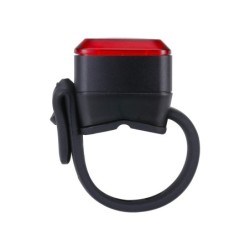 Baglygte BBB SignalPro. Genopladelig (USB-C) med 250 lumen lysstyrke. Brændetid: 21 timer (maks.).  Lystilstande:  Dayflash, Fla